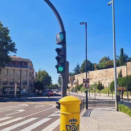 Piso Completo Centrico Y Habitaciones En El Casco Antiguo De Salamanca Eksteriør bilde